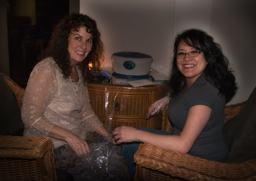 Hot paraffin hand bath